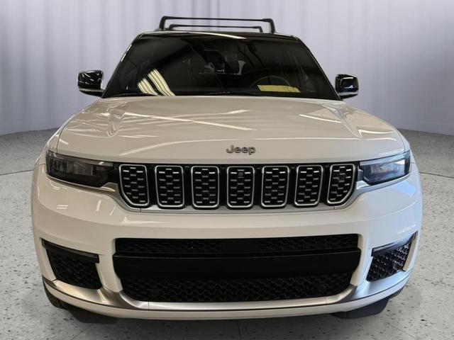 Photo of 2021 Bright White Clearcoat Jeep Grand Cherokee L