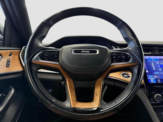 Photo of 2021 Bright White Clearcoat Jeep Grand Cherokee L