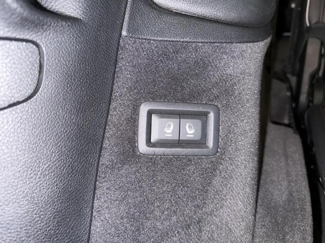 Photo of 2021 Bright White Clearcoat Jeep Grand Cherokee L