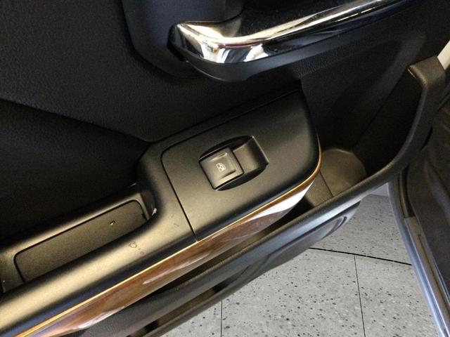 Photo of 2018 Summit White Chevrolet Silverado 1500