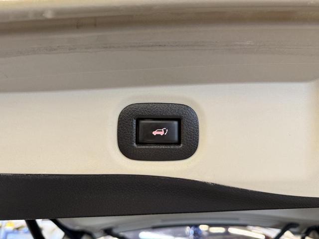 Photo of 2018 Caspian Blue Nissan Rogue