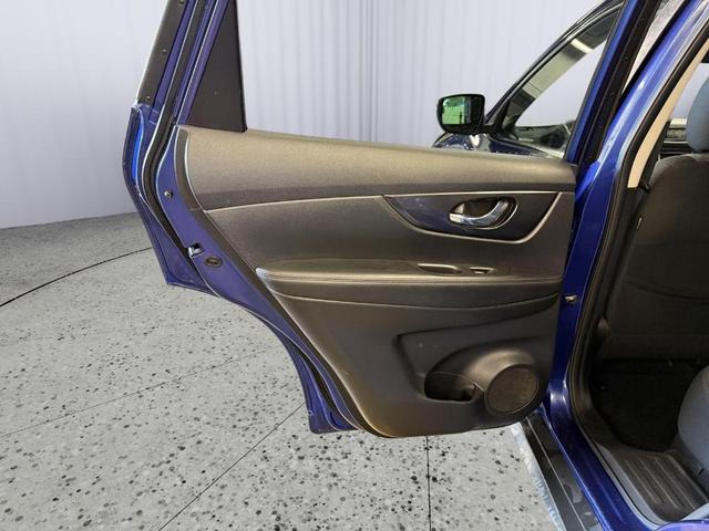 Photo of 2018 Caspian Blue Nissan Rogue