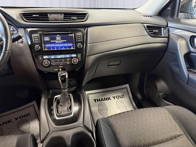 Photo of 2018 Caspian Blue Nissan Rogue