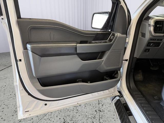 Photo of 2022 Oxford White Ford F-150
