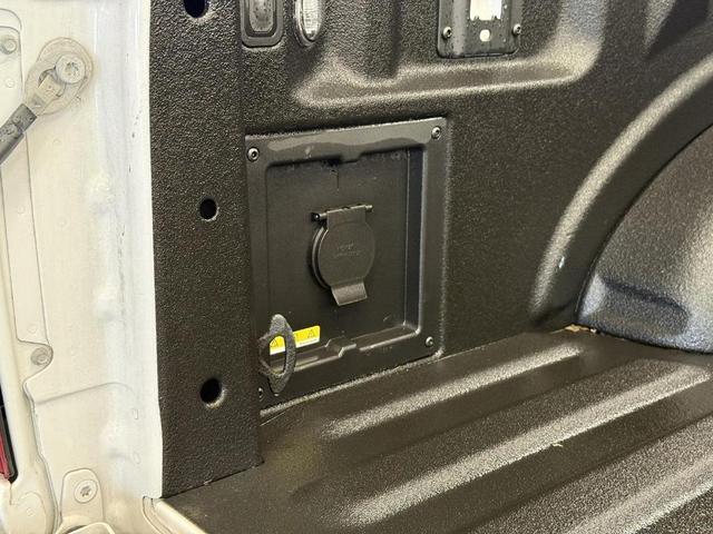 Photo of 2022 Oxford White Ford F-150