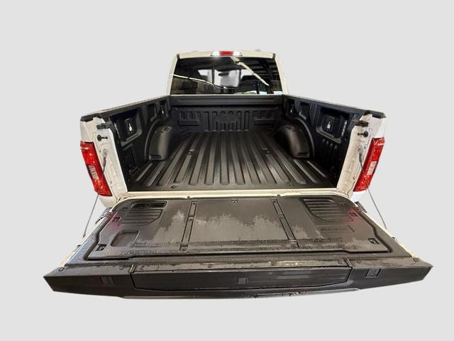 Photo of 2022 Oxford White Ford F-150