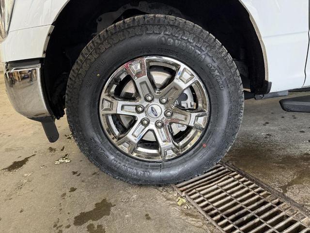 Photo of 2022 Oxford White Ford F-150