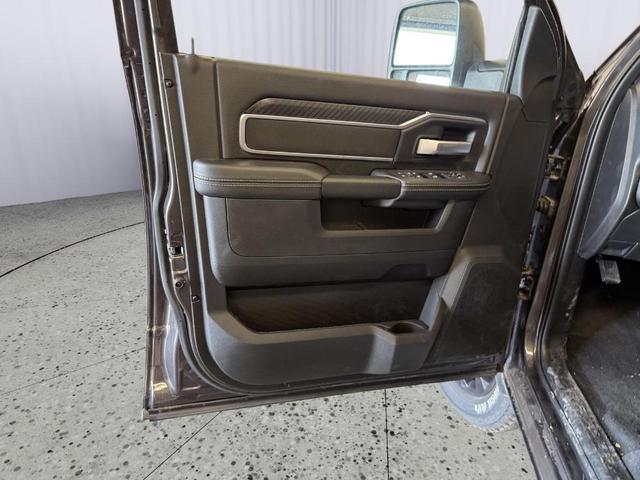 Photo of 2025 Granite Crystal Clearcoat Metallic RAM 2500