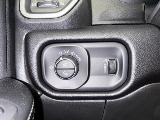Photo of 2025 Granite Crystal Clearcoat Metallic RAM 2500
