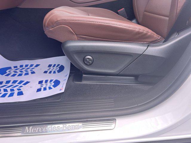 Photo of 2024 White Mercedes-Benz GLE 350