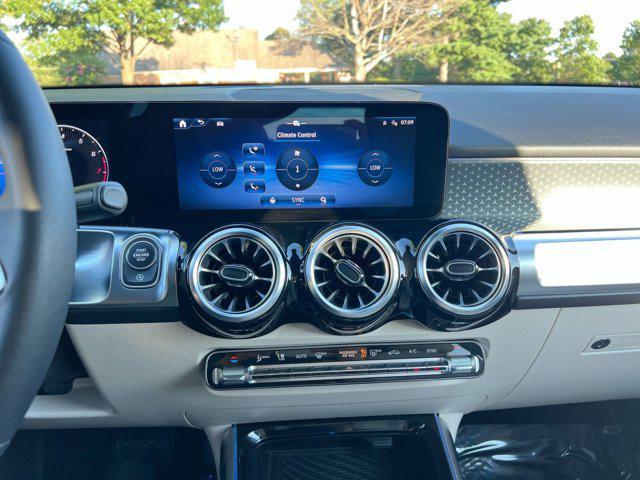 Photo of 2025 White Mercedes-Benz GLB 250