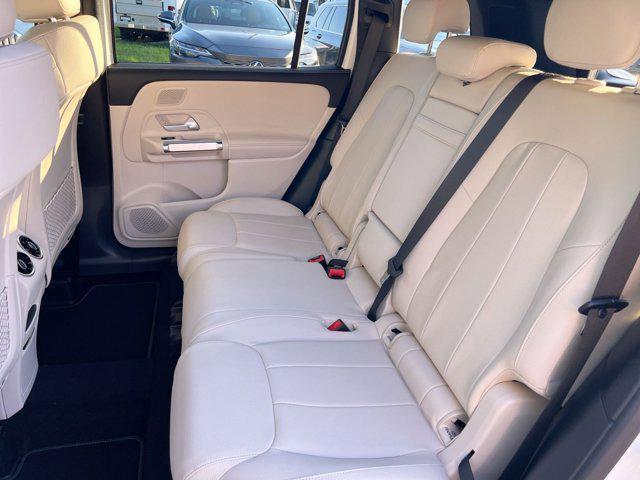Photo of 2025 White Mercedes-Benz GLB 250