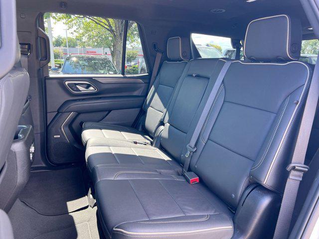 Photo of 2024 Summit White GMC Yukon