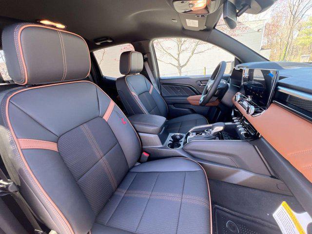 Photo of 2025 Onyx Black GMC Canyon