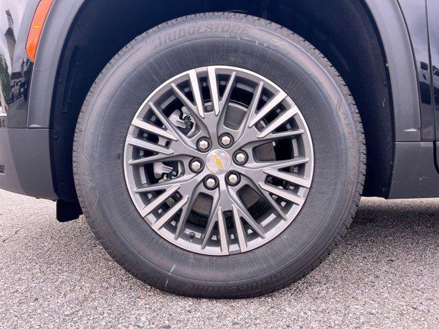 Photo of 2025 Mosaic Black Metallic Chevrolet Traverse