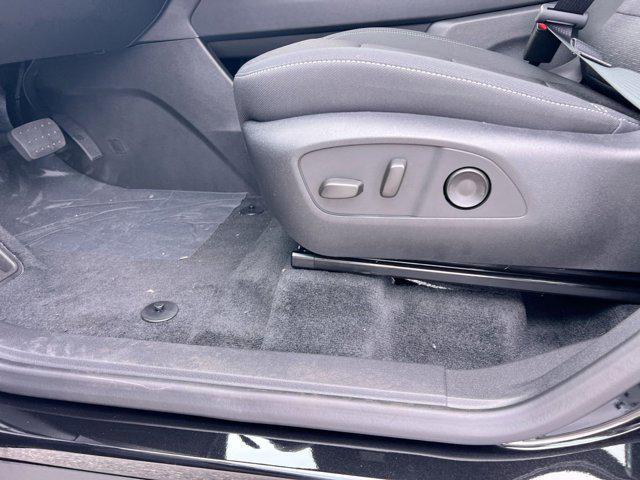 Photo of 2025 Mosaic Black Metallic Chevrolet Traverse