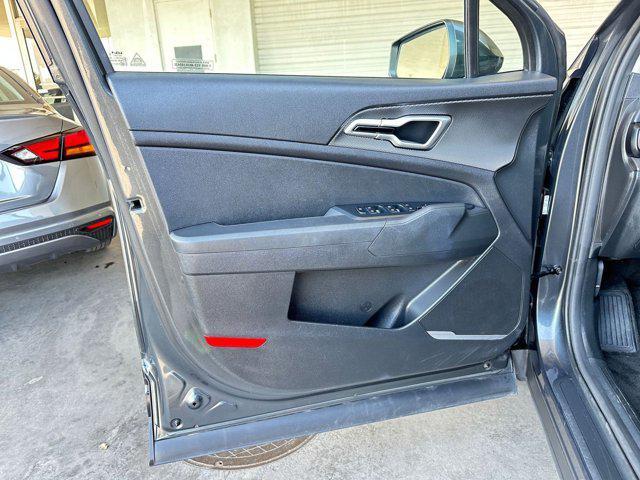 Photo of 2024 Gravity Gray Kia Sportage