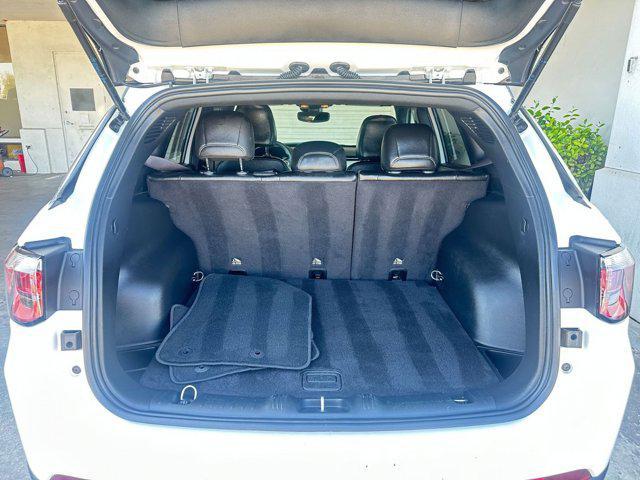 Photo of 2025 Bright White Clearcoat Jeep Compass