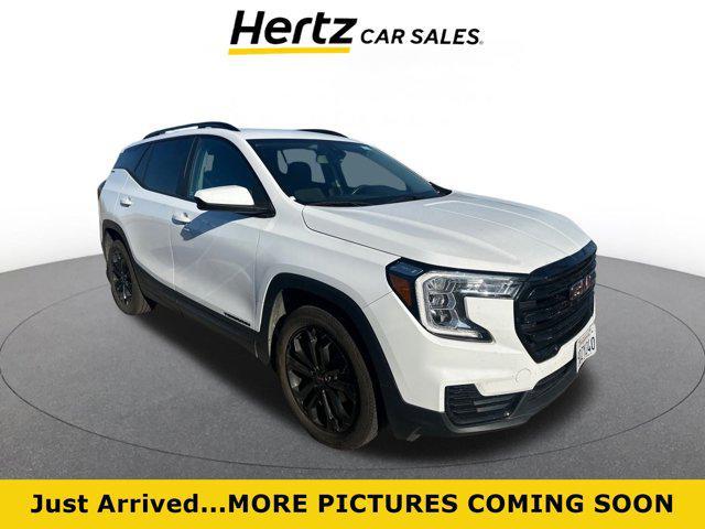 Photo of 2022 Summit White GMC Terrain