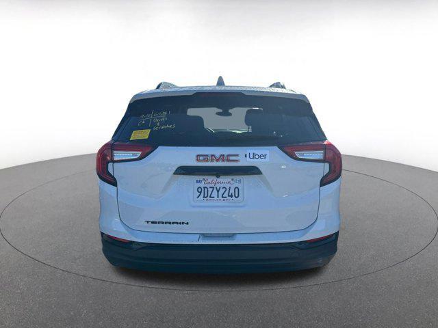 Photo of 2022 Summit White GMC Terrain