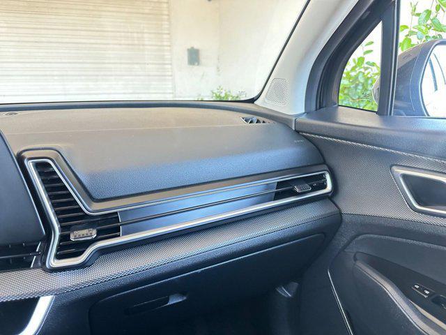 Photo of 2024 Fusion Black Kia Sportage