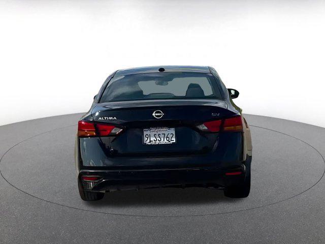 Photo of 2024 Super Black Nissan Altima