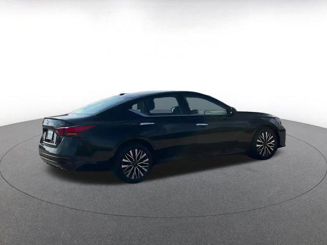 Photo of 2024 Super Black Nissan Altima