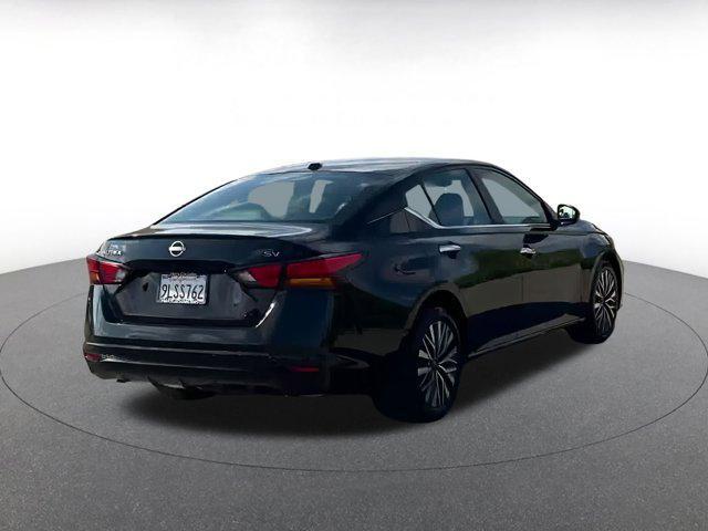 Photo of 2024 Super Black Nissan Altima
