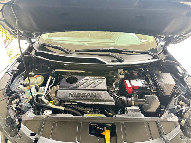 Photo of 2024 Deep Ocean Blue Pearl Nissan Rogue