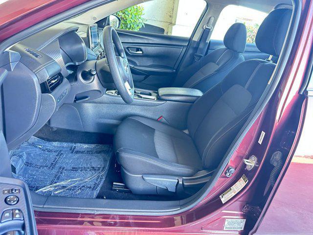 Photo of 2024 Rosewood Metallic Nissan Sentra