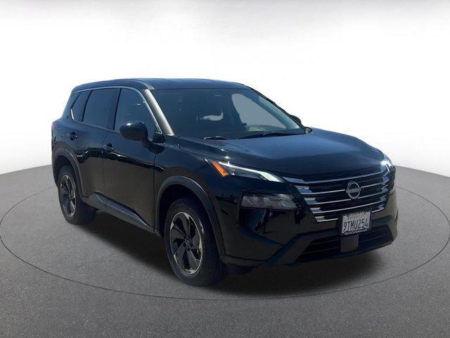 Photo of 2024 Super Black Nissan Rogue