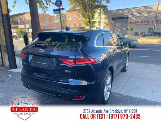 Photo of 2017 Dark Sapphire Metallic Jaguar F-PACE