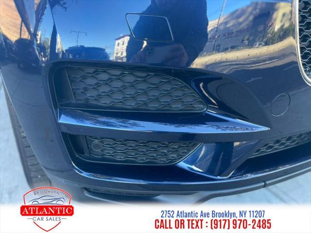 Photo of 2017 Dark Sapphire Metallic Jaguar F-PACE