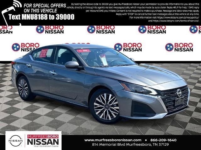 Photo of 2023 Gun Metallic Nissan Altima