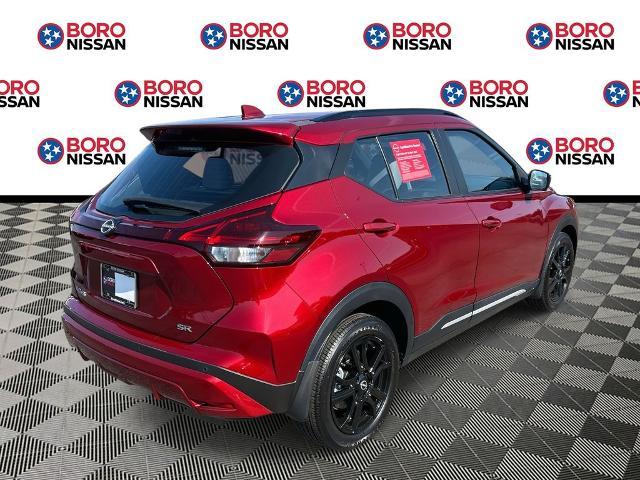 Photo of 2024 Scarlet Ember Nissan Kicks