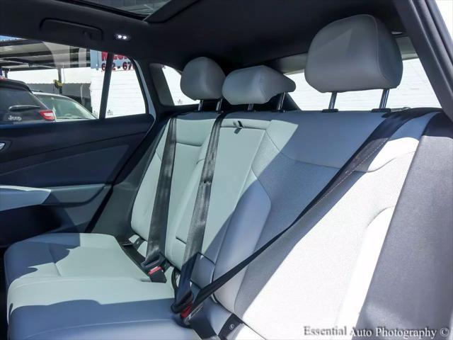 Photo of 2021 White Volkswagen ID.4