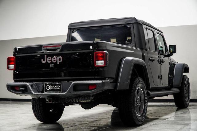 Photo of 2020 Black Clearcoat Jeep Gladiator