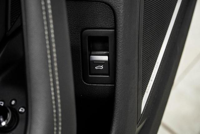Photo of 2024 Arkona White Audi A6