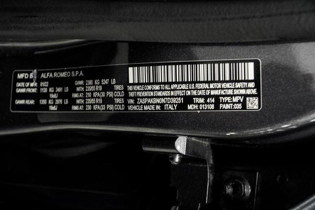 Photo of 2022 Vesuvio Gray Metallic Alfa Romeo Stelvio