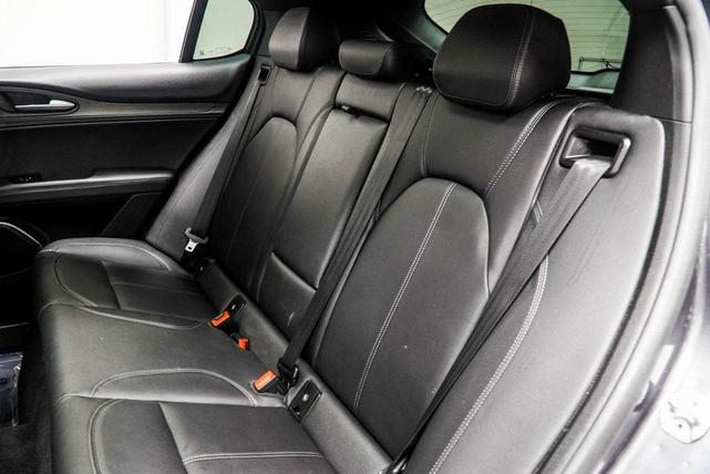 Photo of 2022 Vesuvio Gray Metallic Alfa Romeo Stelvio