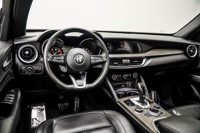 Photo of 2022 Vesuvio Gray Metallic Alfa Romeo Stelvio
