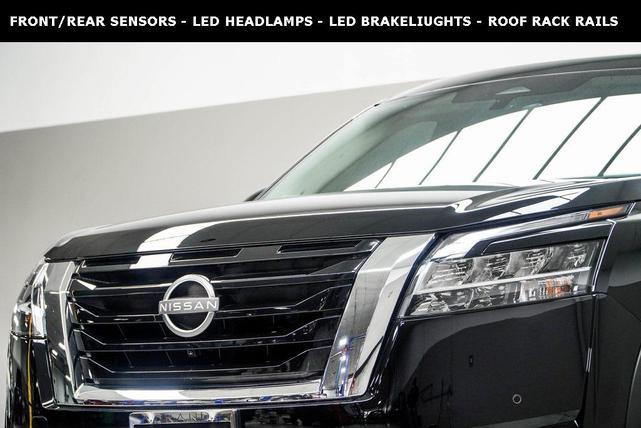 Photo of 2024 Super Black Nissan Pathfinder