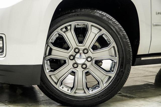 Photo of 2015 Quicksilver Metallic GMC Yukon