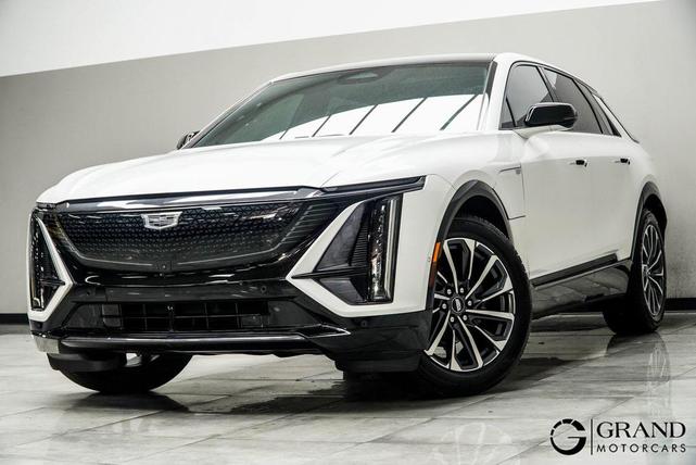 Photo of 2024 Crystal White Tricoat Cadillac LYRIQ