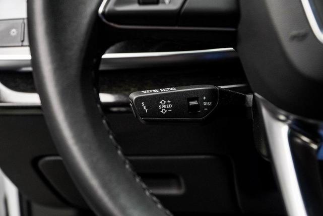Photo of 2023 Glacier White Metallic Audi Q7