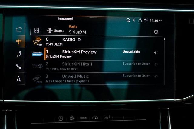 Photo of 2023 Glacier White Metallic Audi Q7