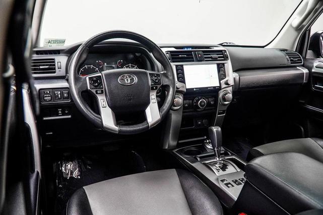 Photo of 2022 Midnight Black Metallic Toyota 4Runner