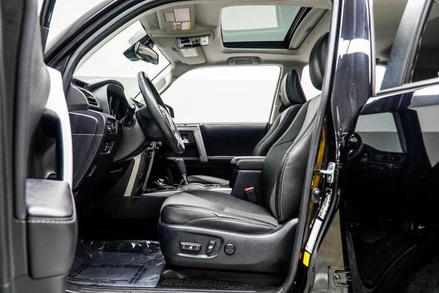 Photo of 2022 Midnight Black Metallic Toyota 4Runner