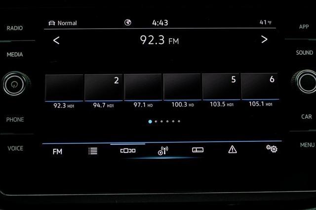 Photo of 2022 Deep Black Volkswagen Tiguan