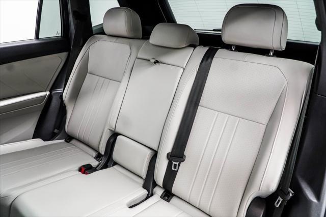 Photo of 2022 Deep Black Volkswagen Tiguan
